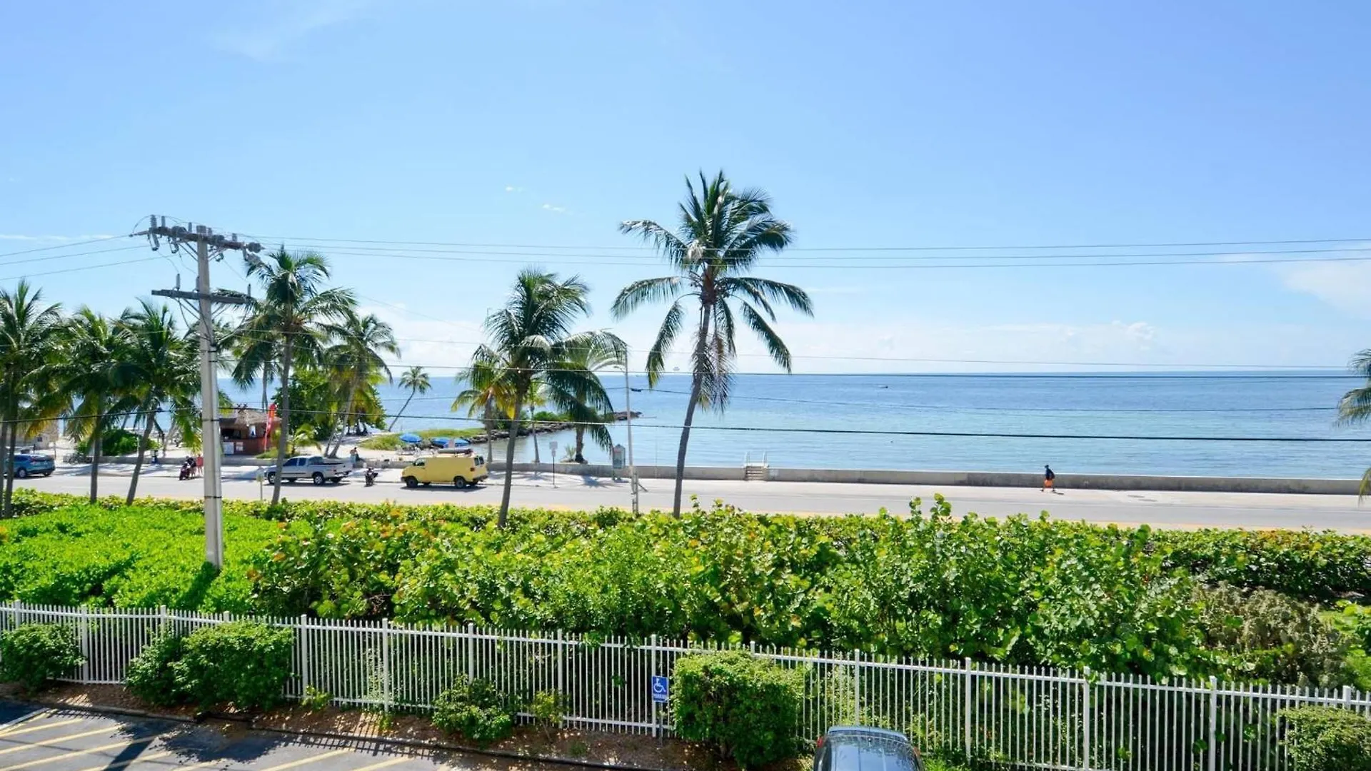 Holiday home Dune Wind South: Beachside Extended Stay with Pool & Hot Tub Key West
