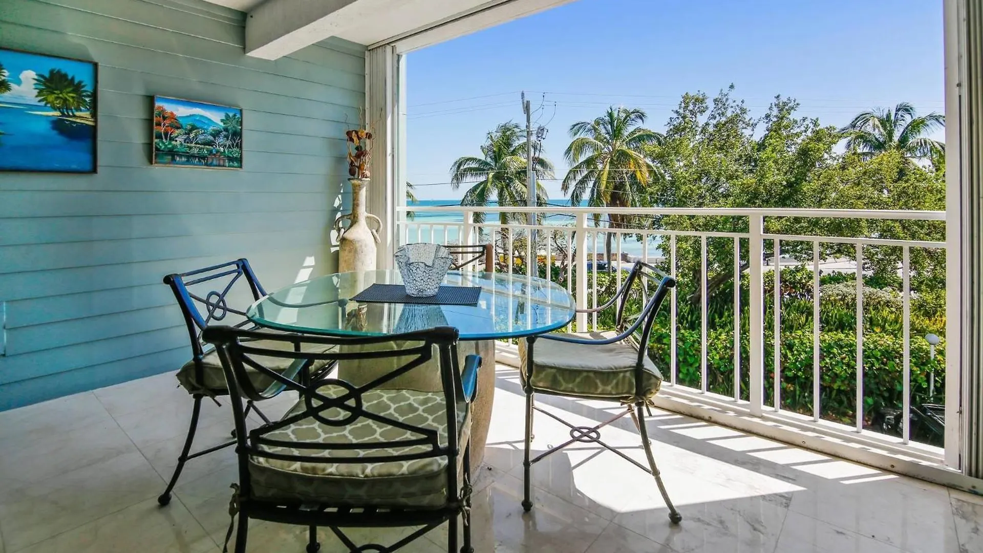 Dune Wind South: Beachside Extended Stay with Pool & Hot Tub Key West United States